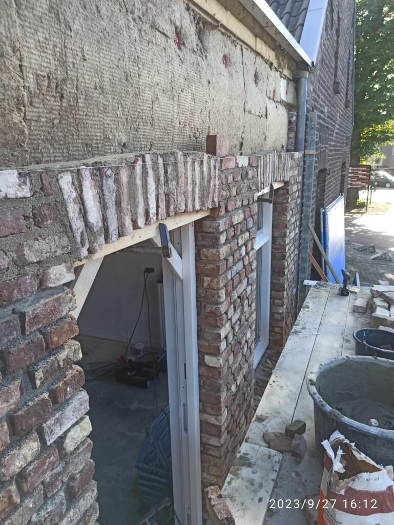 Doorbraak in een bestaande gemetselde gevel